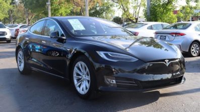 Tesla Model S 75D AWD -540€