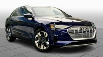 ELECTRIC : Audi e-tron Premium quattro