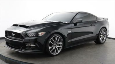 Mustang GT Premium Coupe RWD –